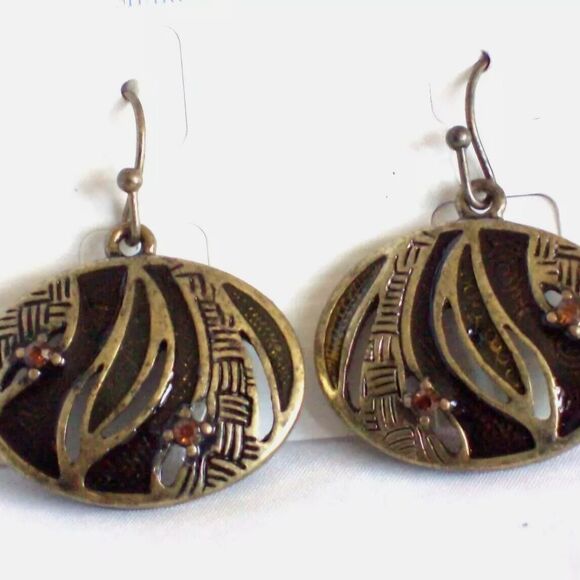 Lia Sophia "Intrigue"  Pendant Necklace & Earrings Set,  NWT - Picture 6 of 7